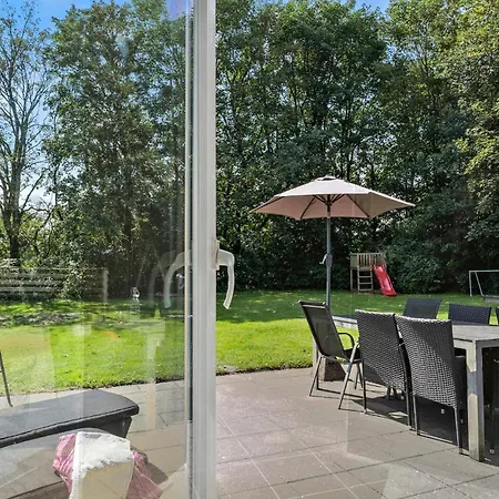 Дом отдыха Gorgeous In With Sauna