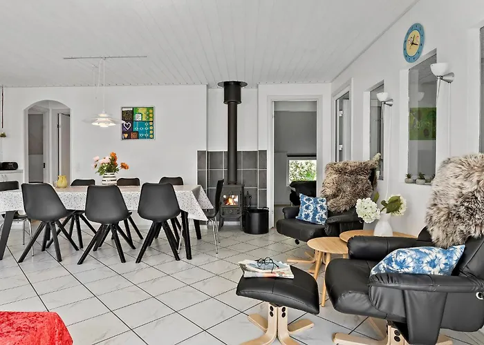 Prázdninový dům Gorgeous In With Sauna *